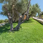 Villa Margarita's *